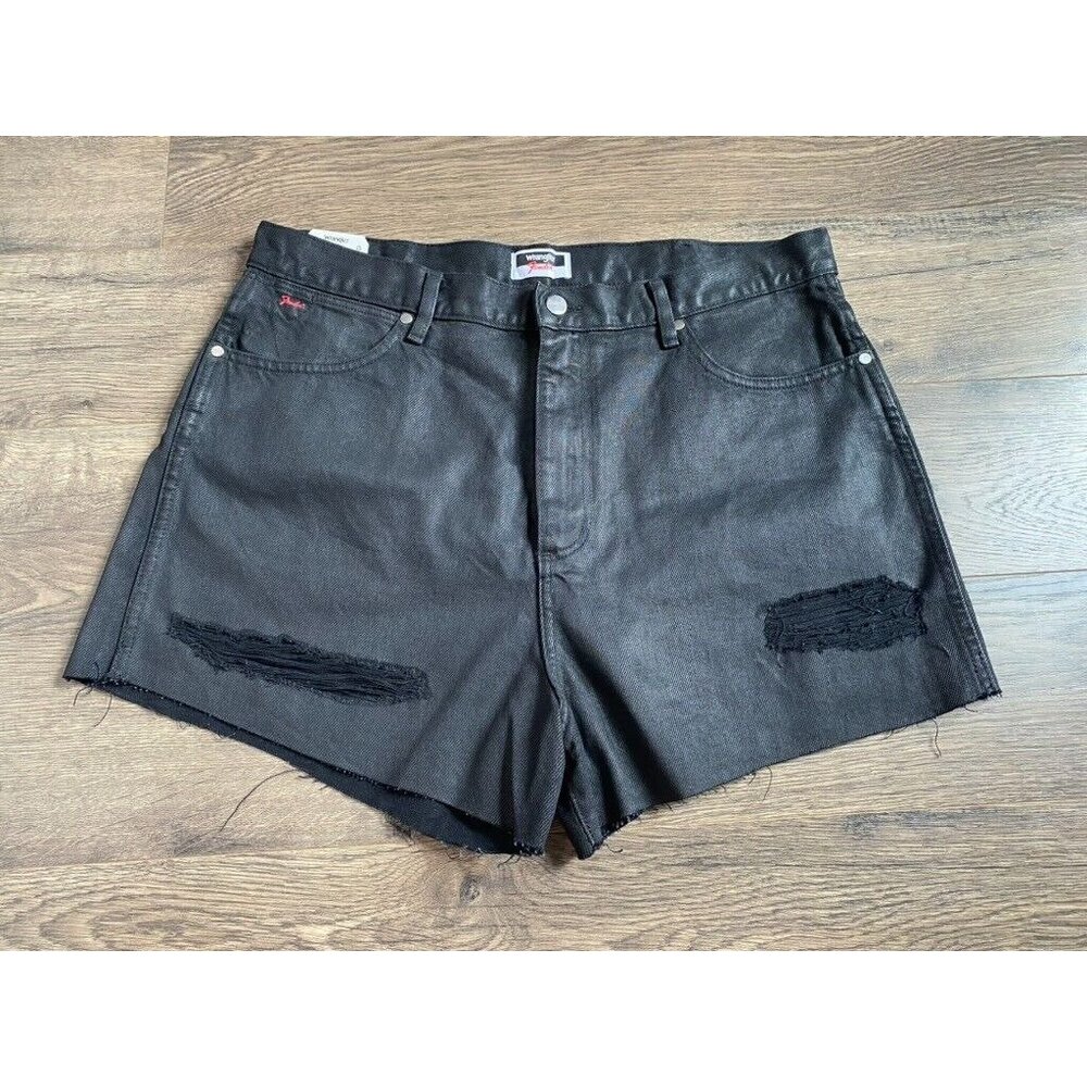 NWT Women Wrangler X FENDER Festival Short black distress western highrise SZ 34